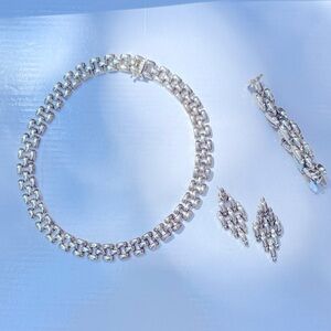 Elegant Silver Jewelry Set